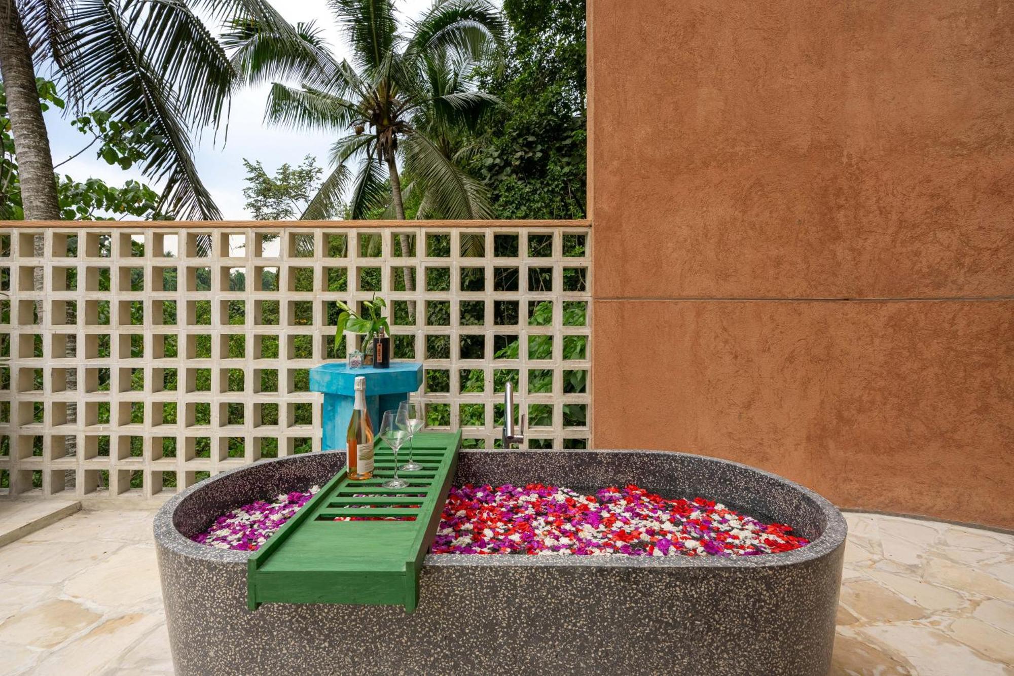Amora Ubud Boutique Villas Exterior foto